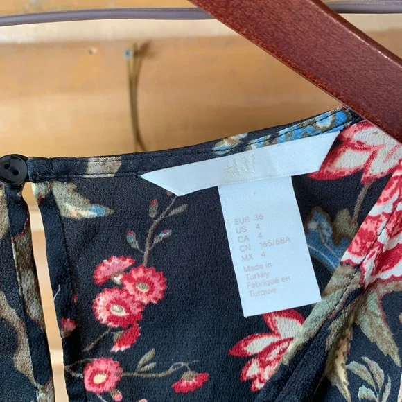 H&M Black Floral Jumpsuit with Belt - Picture 3 of 4